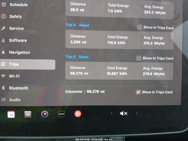 Продажа на аукционе авто 2023 Tesla Model Y Awd/long Range Dual Motor All-wheel Drive, vin: 7SAYGDEEXPA181548, номер лота: 45719109