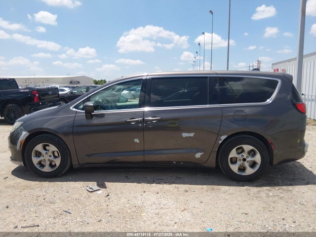 Aukcja sprzedaży 2017 Chrysler Pacifica Lx, vin: 2C4RC1CG5HR608627, numer aukcji: 45719115