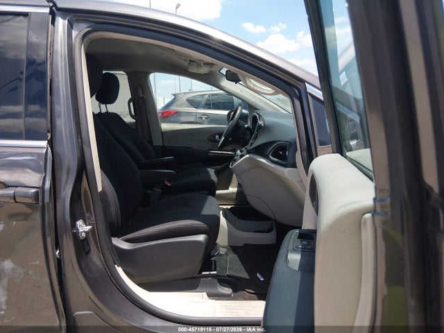 Aukcja sprzedaży 2017 Chrysler Pacifica Lx, vin: 2C4RC1CG5HR608627, numer aukcji: 45719115