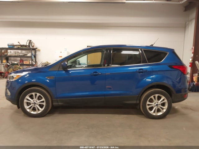 1FMCU9GD7KUA80869 Ford ESCAPE SE