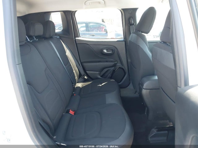 ZACCJBBBXHPG30537 Jeep Renegade Altitude