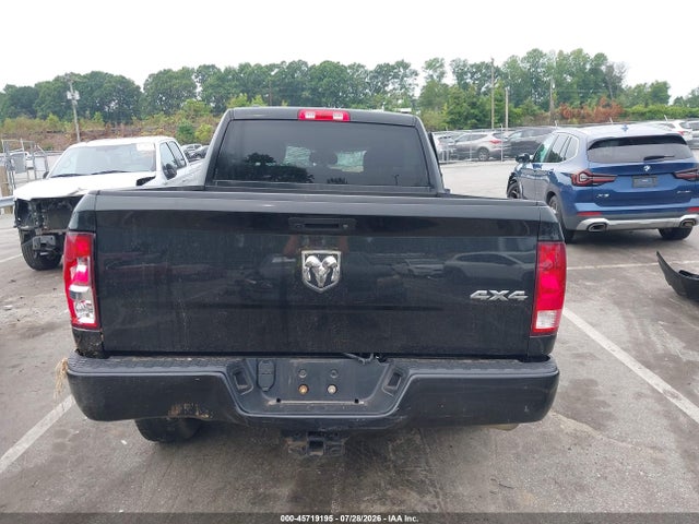 45719195 :رقم المزاد ، 1C6RR7FT5JS328082 vin ، 2018 Ram 1500 Express  4x4 6'4 Box مزاد بيع
