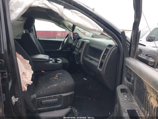 45719195 :رقم المزاد ، 1C6RR7FT5JS328082 vin ، 2018 Ram 1500 Express  4x4 6'4 Box مزاد بيع