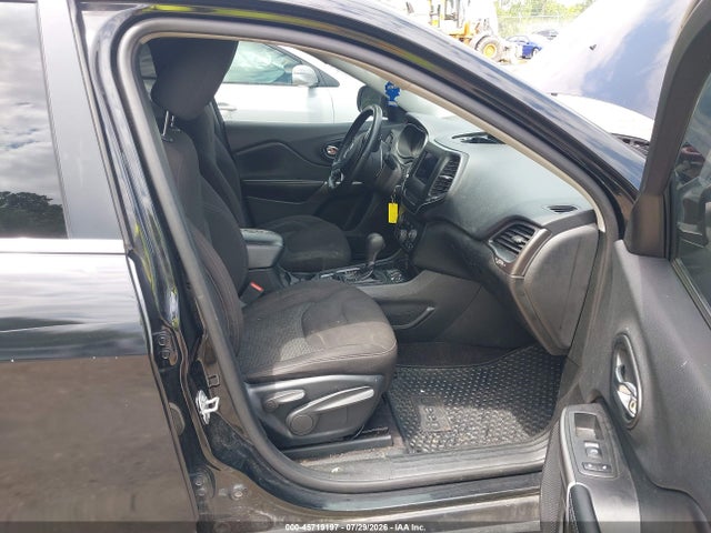 Продаж на аукціоні авто 2019 Jeep Cherokee Latitude Fwd, vin: 1C4PJLCB6KD248730, номер лоту: 45719197