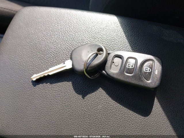 Продажа на аукционе авто 2020 Hyundai Elantra Se, vin: 5NPD74LF0LH521750, номер лота: 45719235