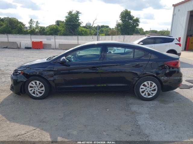 Продажа на аукционе авто 2020 Hyundai Elantra Se, vin: 5NPD74LF0LH521750, номер лота: 45719235