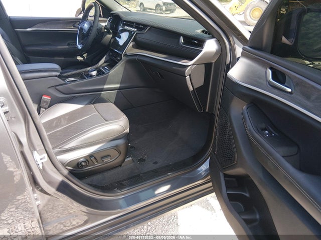 2025 Jeep Grand Cherokee L Limited 4x4 მანქანა იყიდება აუქციონზე, vin: 1C4RJKBG3S8732086, აუქციონის ნომერი: 45719252