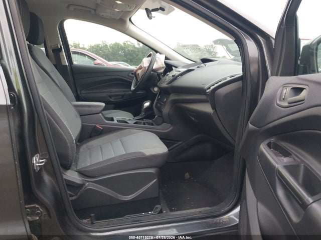 45719275 :رقم المزاد ، 1FMCU0F71JUB27190 vin ، 2018 Ford Escape S مزاد بيع