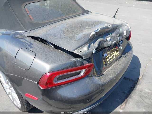 Fiat 124 Spider Lusso 2017 JC1NFAEK7H0105261 Image 12