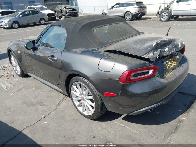 Fiat 124 Spider Lusso 2017 JC1NFAEK7H0105261 Image 3