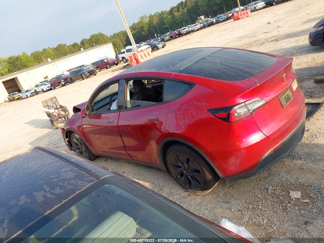Продажа на аукционе авто 2024 Tesla Model Y Long Range Single Motor Rear-wheel Drive/rwd, vin: 7SAYGDED2RF110387, номер лота: 45719322
