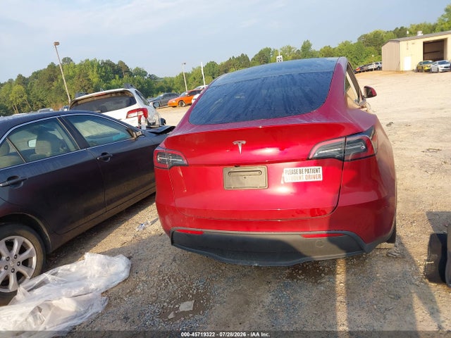 Продажа на аукционе авто 2024 Tesla Model Y Long Range Single Motor Rear-wheel Drive/rwd, vin: 7SAYGDED2RF110387, номер лота: 45719322