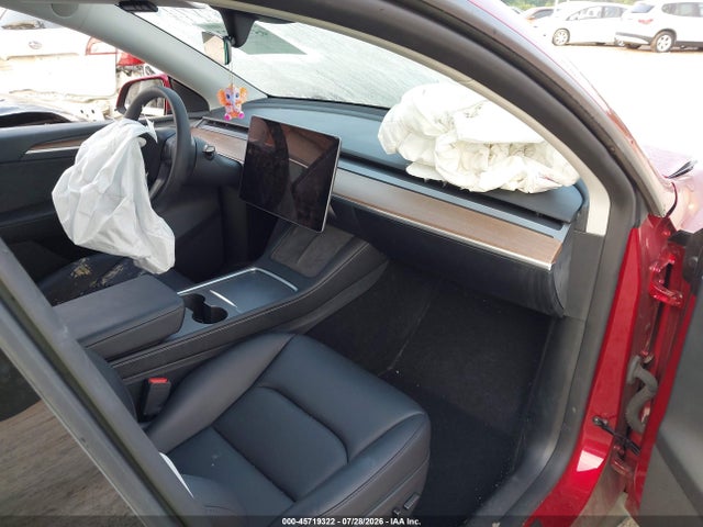 Продажа на аукционе авто 2024 Tesla Model Y Long Range Single Motor Rear-wheel Drive/rwd, vin: 7SAYGDED2RF110387, номер лота: 45719322