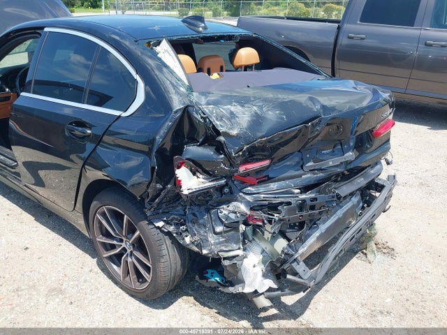 45719391 :رقم المزاد ، 3MW5R7J02M8C21790 vin ، 2021 Bmw 330i Xdrive مزاد بيع