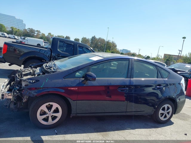 Toyota Prius Two 2015 JTDKN3DU9F1876030 Image 15