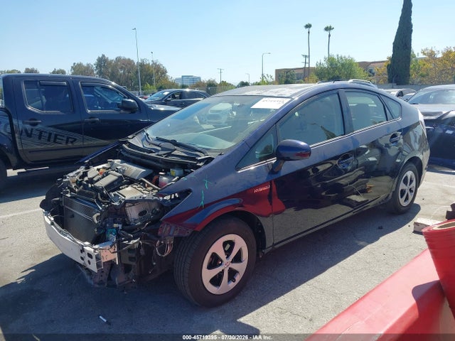 Toyota Prius Two 2015 JTDKN3DU9F1876030 Image 2
