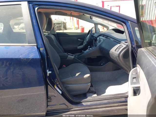 Toyota Prius Two 2015 JTDKN3DU9F1876030 Image 5