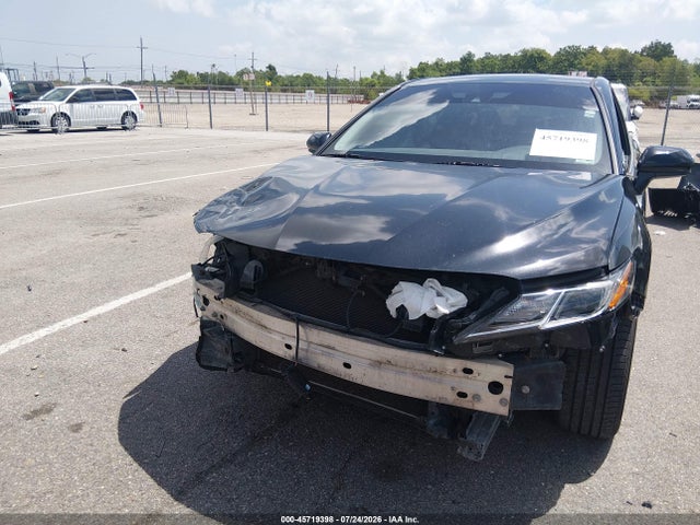 4T1B11HK9JU537327 Toyota CAMRY LE