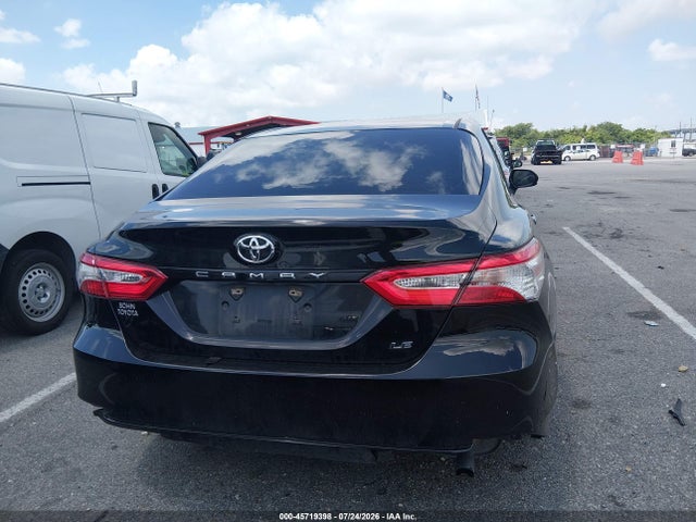 4T1B11HK9JU537327 Toyota CAMRY LE