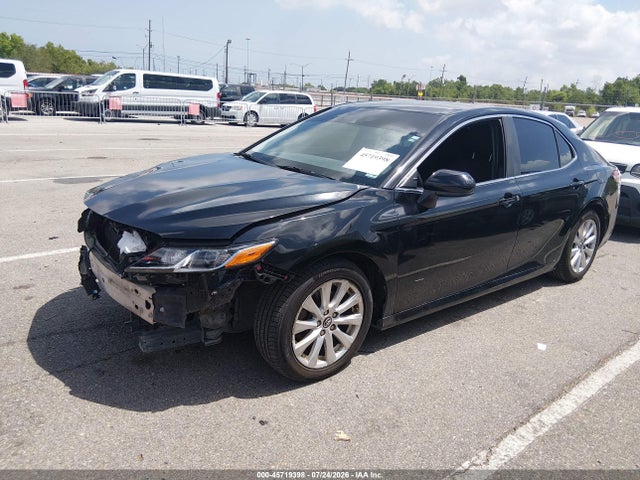 4T1B11HK9JU537327 Toyota CAMRY LE