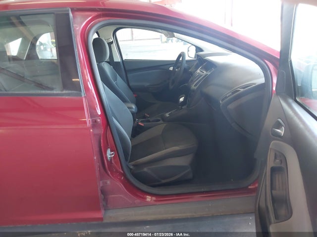 1FADP3F21EL266534 Ford FOCUS SE