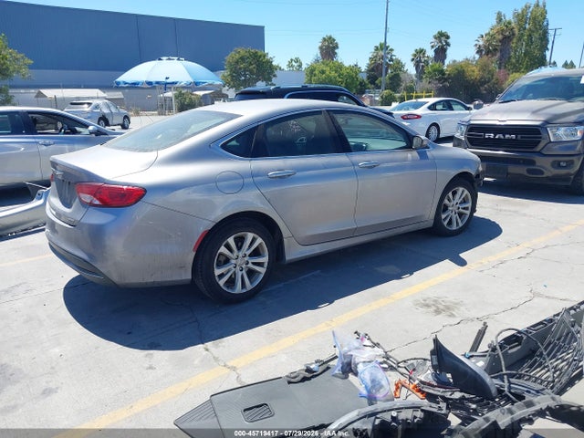 Chrysler 200 Limited 2015 1C3CCCAB8FN702220 Image 4