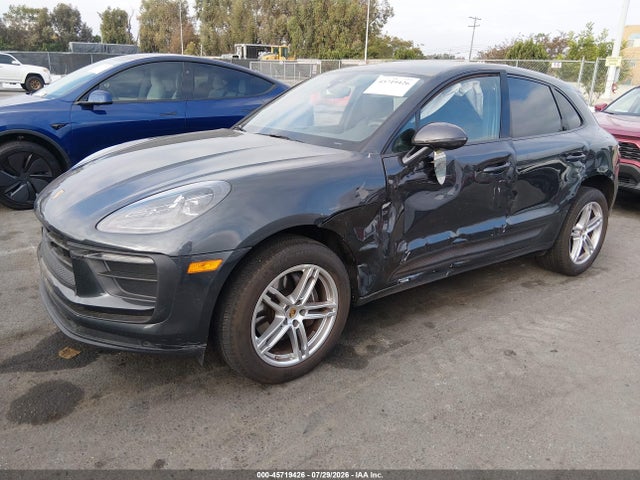 Продажа на аукционе авто 2024 Porsche Macan T, vin: WP1AA2A58RLB17553, номер лота: 45719426