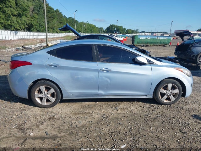 Продаж на аукціоні авто 2013 Hyundai Elantra Gls, vin: KMHDH4AE5DU717046, номер лоту: 45719439