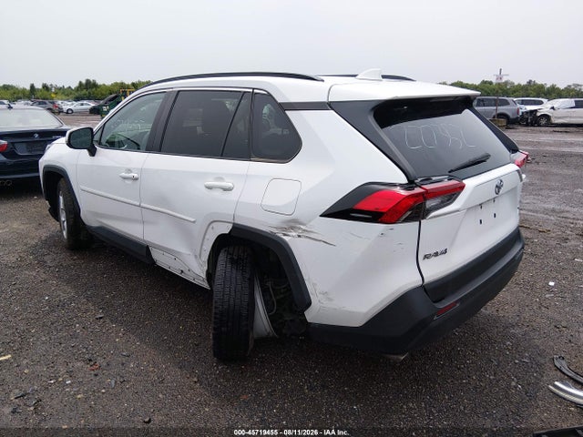 45719455 :رقم المزاد ، 2T3P1RFV5MC227352 vin ، 2021 Toyota Rav4 Xle مزاد بيع