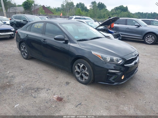 2019 3KPF24ADXKE008047 main image