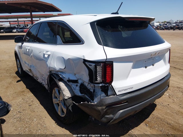 KIA SORENTO LX 2023 5XYRG4LC1PG215536 Image 3