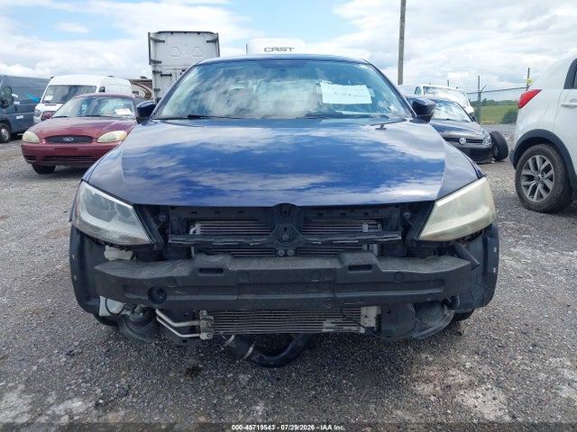 2014 Volkswagen Jetta 1.8t Se მანქანა იყიდება აუქციონზე, vin: 3VWD17AJ3EM240319, აუქციონის ნომერი: 45719543