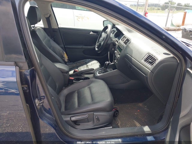 2014 Volkswagen Jetta 1.8t Se მანქანა იყიდება აუქციონზე, vin: 3VWD17AJ3EM240319, აუქციონის ნომერი: 45719543