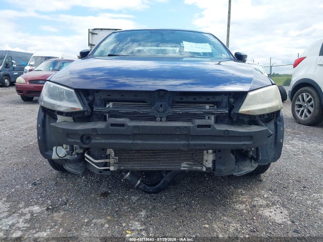 2014 Volkswagen Jetta 1.8t Se მანქანა იყიდება აუქციონზე, vin: 3VWD17AJ3EM240319, აუქციონის ნომერი: 45719543