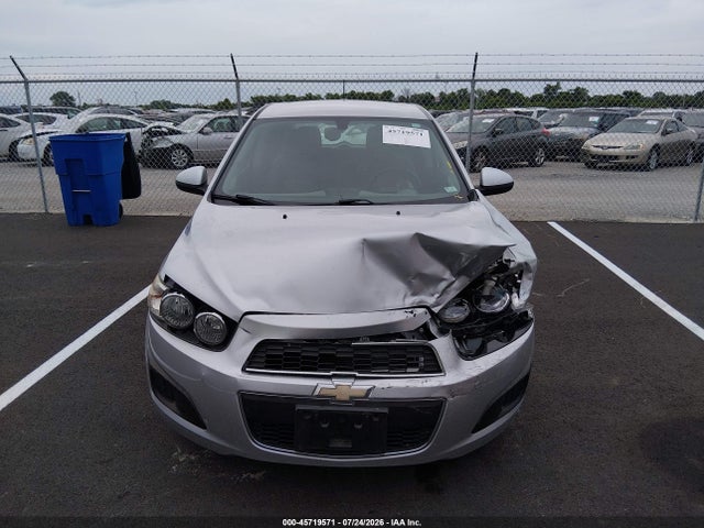 45719571 :رقم المزاد ، 1G1JC6SH4F4164086 vin ، 2015 Chevrolet Sonic Lt Auto مزاد بيع