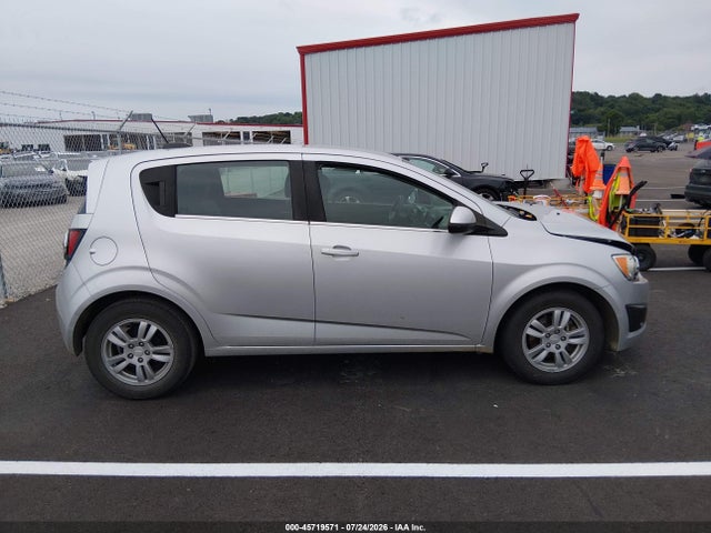 45719571 :رقم المزاد ، 1G1JC6SH4F4164086 vin ، 2015 Chevrolet Sonic Lt Auto مزاد بيع