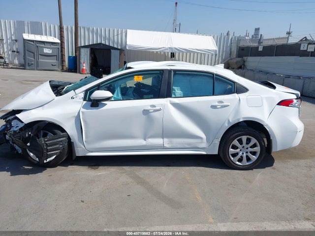 5YFB4MDE8TP371279 Toyota COROLLA LE