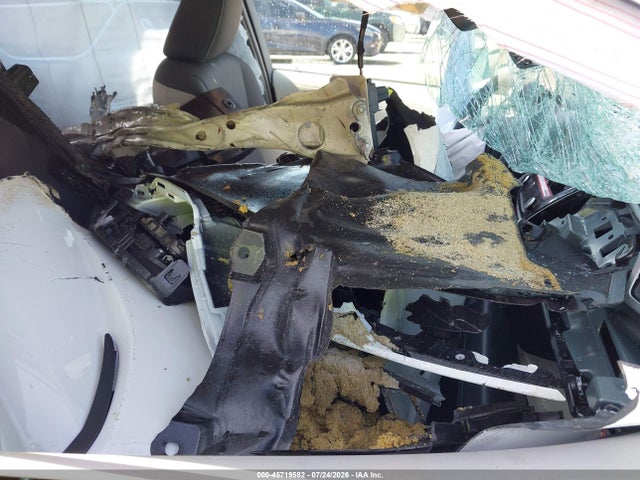 5YFB4MDE8TP371279 Toyota COROLLA LE