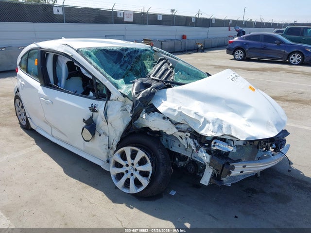 5YFB4MDE8TP371279 Toyota COROLLA LE