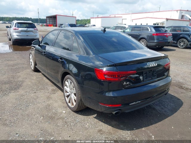Продажа на аукционе авто 2017 Audi A4 Premium, vin: WAUANAF4XHN005515, номер лота: 45719592