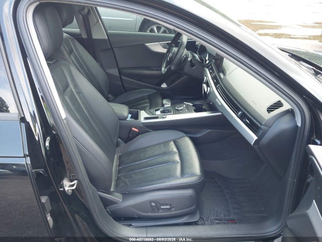 Продажа на аукционе авто 2017 Audi A4 Premium, vin: WAUANAF4XHN005515, номер лота: 45719592
