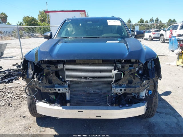 Toyota 4RUNNER SR5 2026 JTEVA5BRXT5082866 Image 13