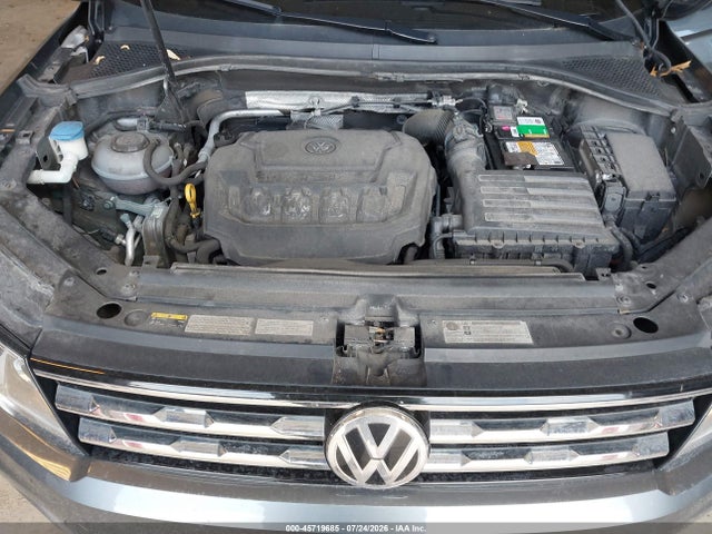 2018 Volkswagen Tiguan 2.0t Se/2.0t Sel მანქანა იყიდება აუქციონზე, vin: 3VV2B7AX1JM014657, აუქციონის ნომერი: 45719685