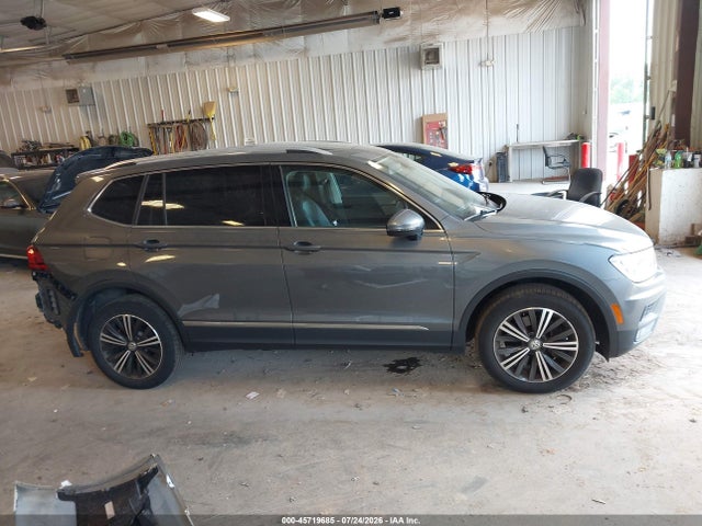 2018 Volkswagen Tiguan 2.0t Se/2.0t Sel მანქანა იყიდება აუქციონზე, vin: 3VV2B7AX1JM014657, აუქციონის ნომერი: 45719685