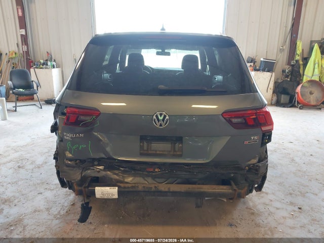 2018 Volkswagen Tiguan 2.0t Se/2.0t Sel მანქანა იყიდება აუქციონზე, vin: 3VV2B7AX1JM014657, აუქციონის ნომერი: 45719685