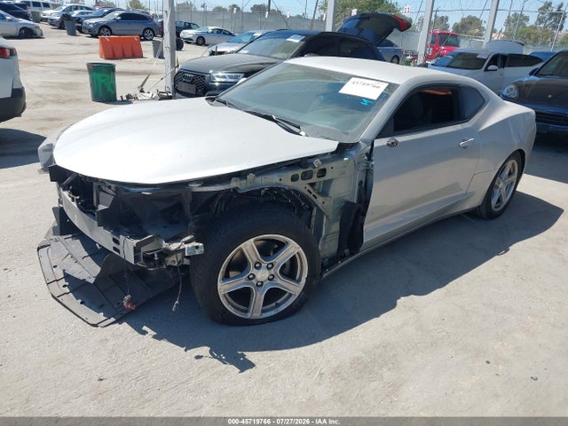 Chevrolet Camaro 1ls 2018 1G1FA1RS8J0140101 Image 2