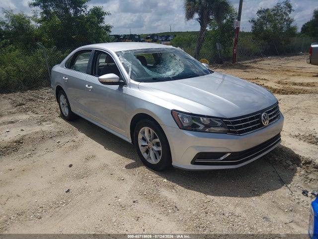 2017 Volkswagen Passat 1.8t S მანქანა იყიდება აუქციონზე, vin: 1VWAT7A3XHC050957, აუქციონის ნომერი: 45719809