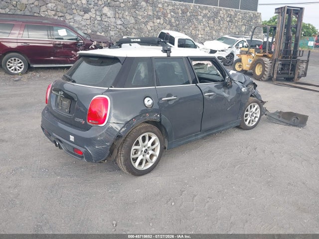 Продаж на аукціоні авто 2015 Mini Hardtop Cooper S, vin: WMWXU3C56F2B58108, номер лоту: 45719852