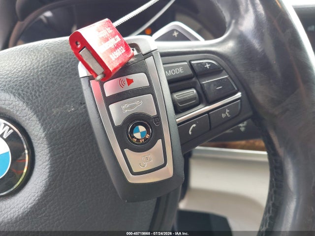 45719868 :رقم المزاد ، WBAYA8C51FD825582 vin ، 2015 Bmw 750i مزاد بيع