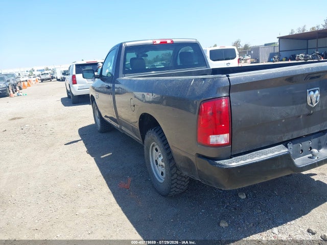3C6JR7DG1KG503326 RAM 1500 Classic Tradesman 4x4 8&#039; Box